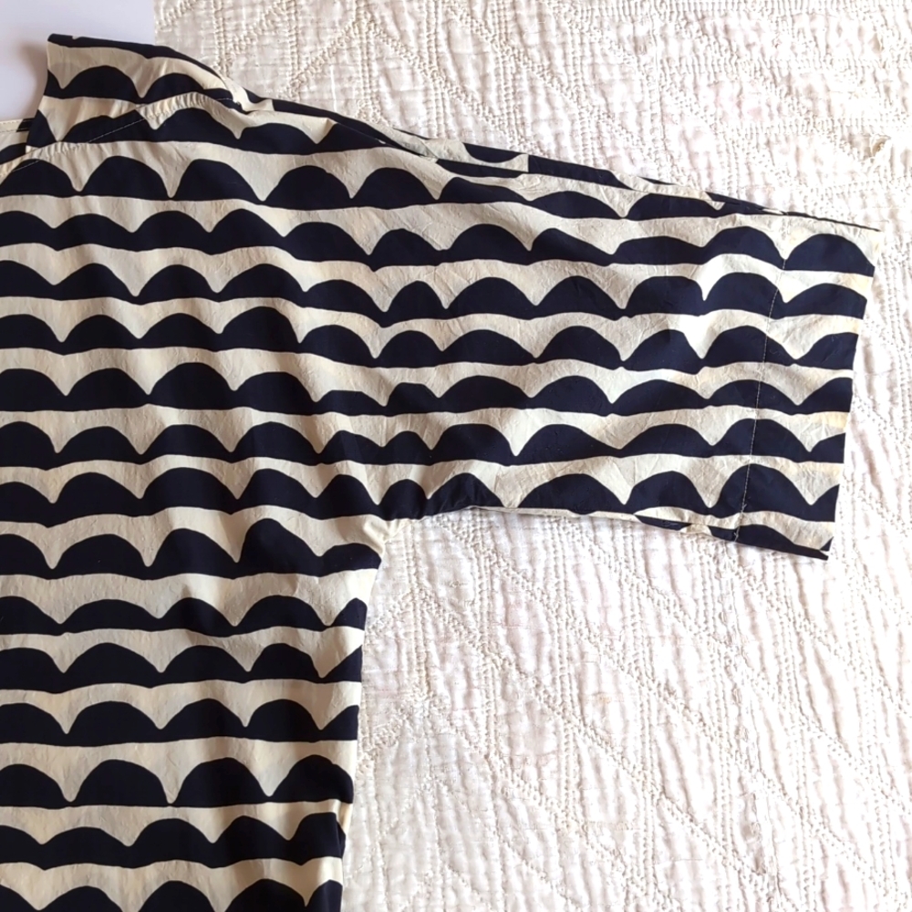 Marimekko Black and White Midi Dress with Wave Print - Picture 4 of 4